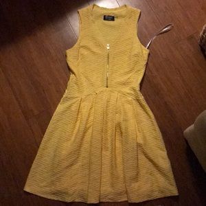 Guess yellow dress
